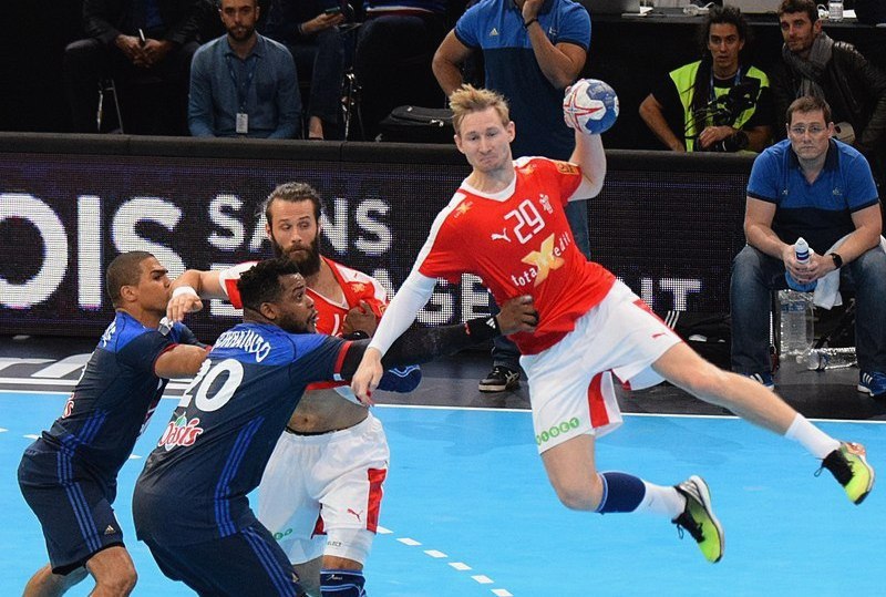 Гандбол, матч збірних Франції і Данії, 2016 року.