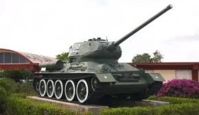 Танк Т-34-85 в Museo Giron, Куба