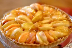 Пиріг з персиками