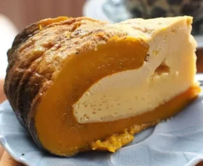 Sangkhaya: яєчно-кокосовий заварний крем, запарений всередині гарбуза