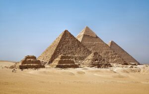 Великі піраміди на плато Гіза