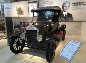 Автомобіль "Ford Model T Roadster" 1926 року