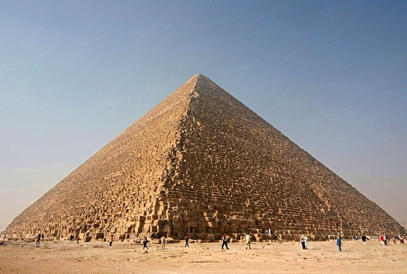 Піраміда Хеопса - єдине з "Семи чудес світу", що збереглося до наших днів.