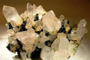 Великі кристали кварцу