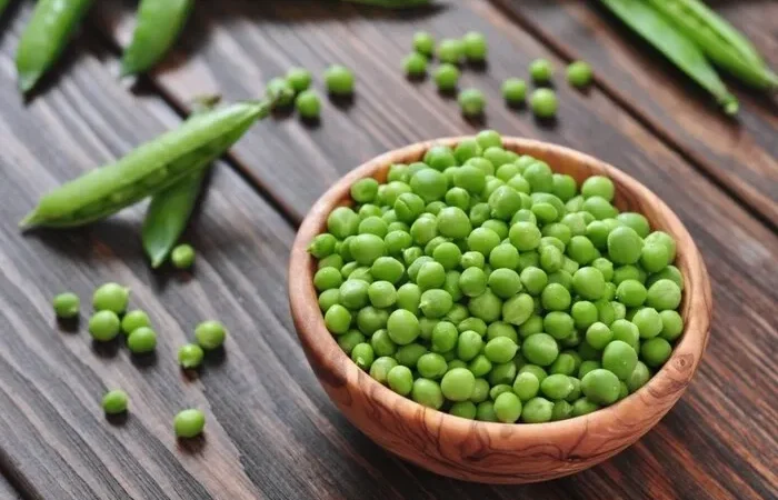 Свіжий зелений горошок