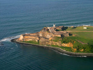 Форт Сан-Феліпе-дель-Морро на березі Карибського моря