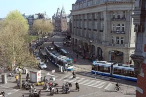 Трамваї на площі Leidseplein у Амстердамі