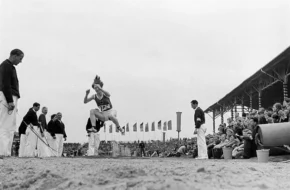 Змагання зі стрибків у довжину