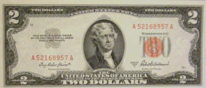 Два долари США
