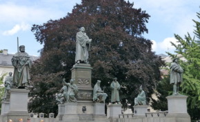 Пам'ятник Лютеру у Вормсі