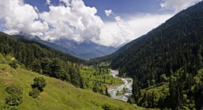 Кашмірська долина на півночі Індії