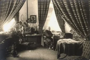 Ліст у своєму кабінеті